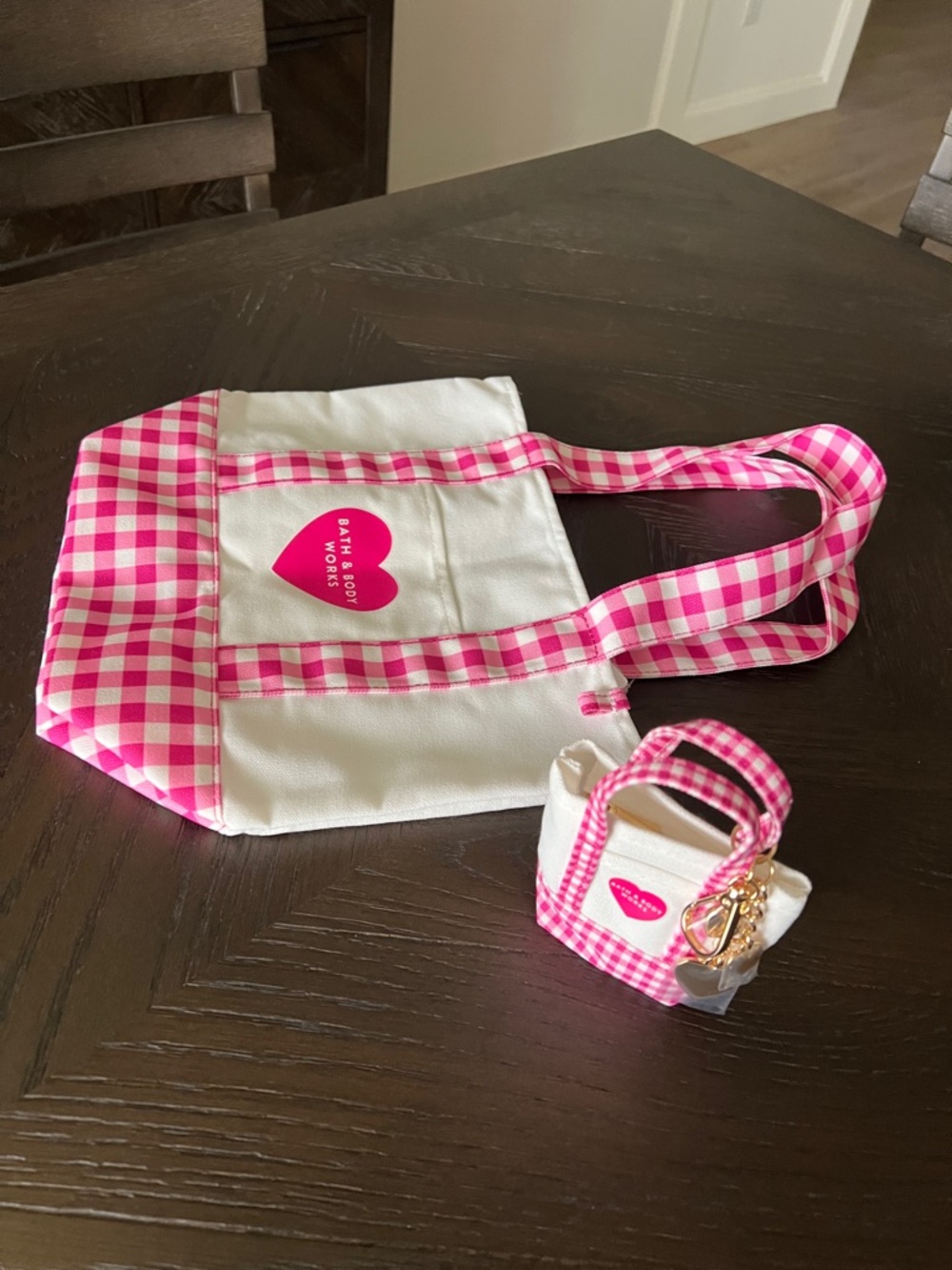 BATH & BODY WORKS 💕 Tote Bag... - Picture 5 of 16